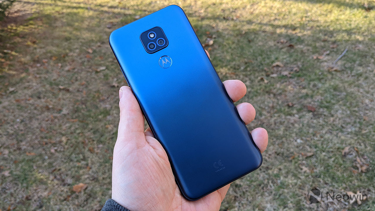 Connect on the Go with the Motorola Moto G4 Play