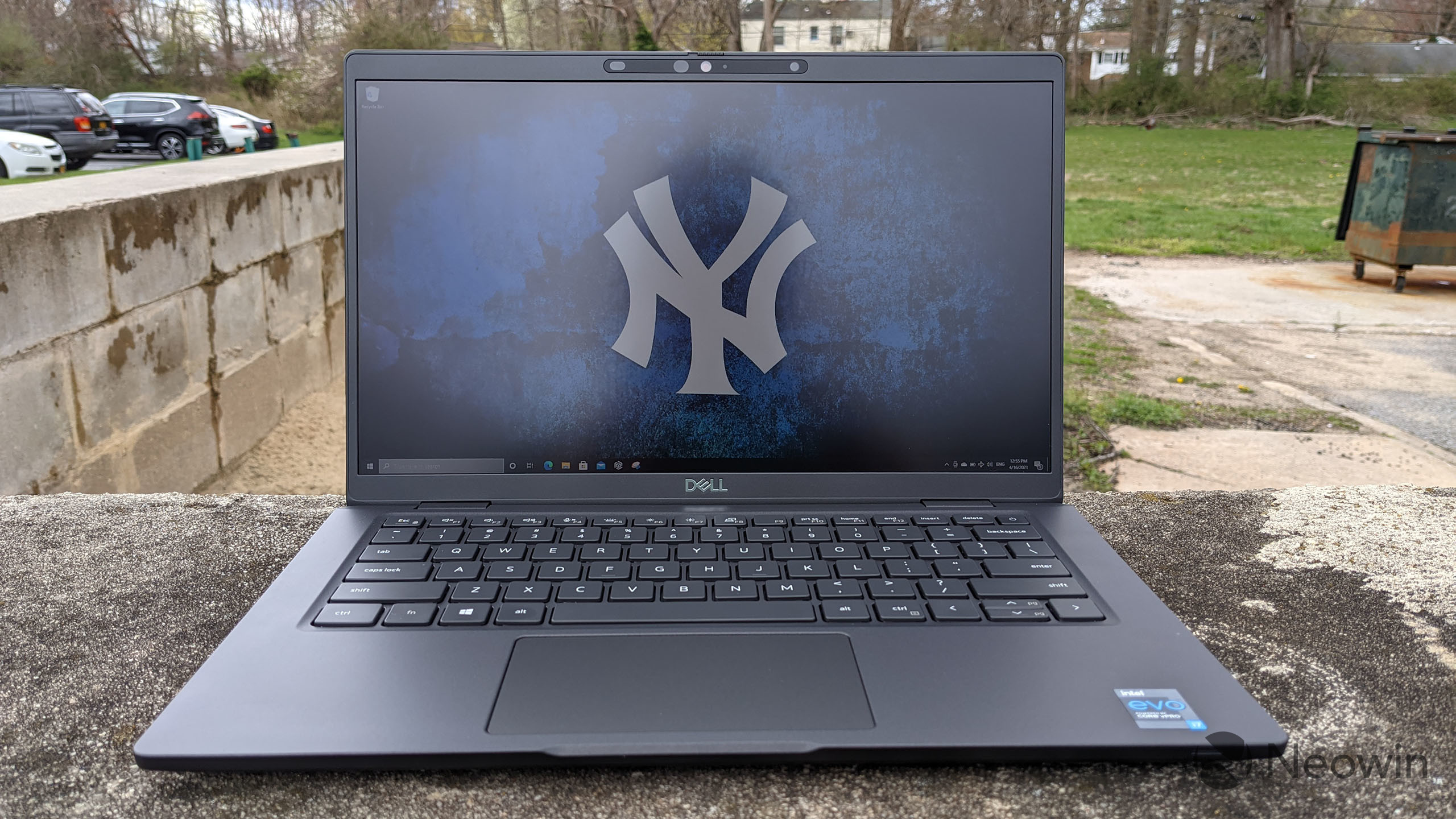 Dell Latitude 7320 review: The ultimate work from home laptop - Neowin
